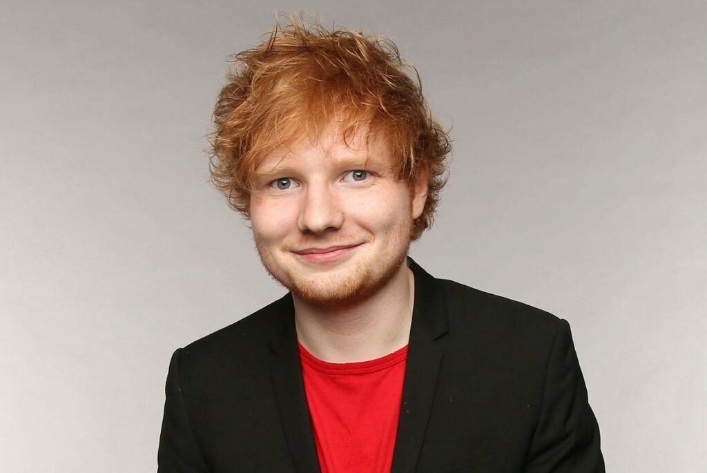 Ed Sheeran dio positivo al covid-19, por lo que estará lejos del escenario