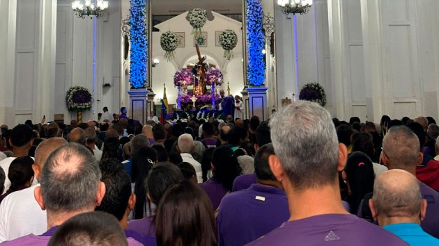 Más de mil funcionarios resguardan a fieles del Nazareno de San Pablo